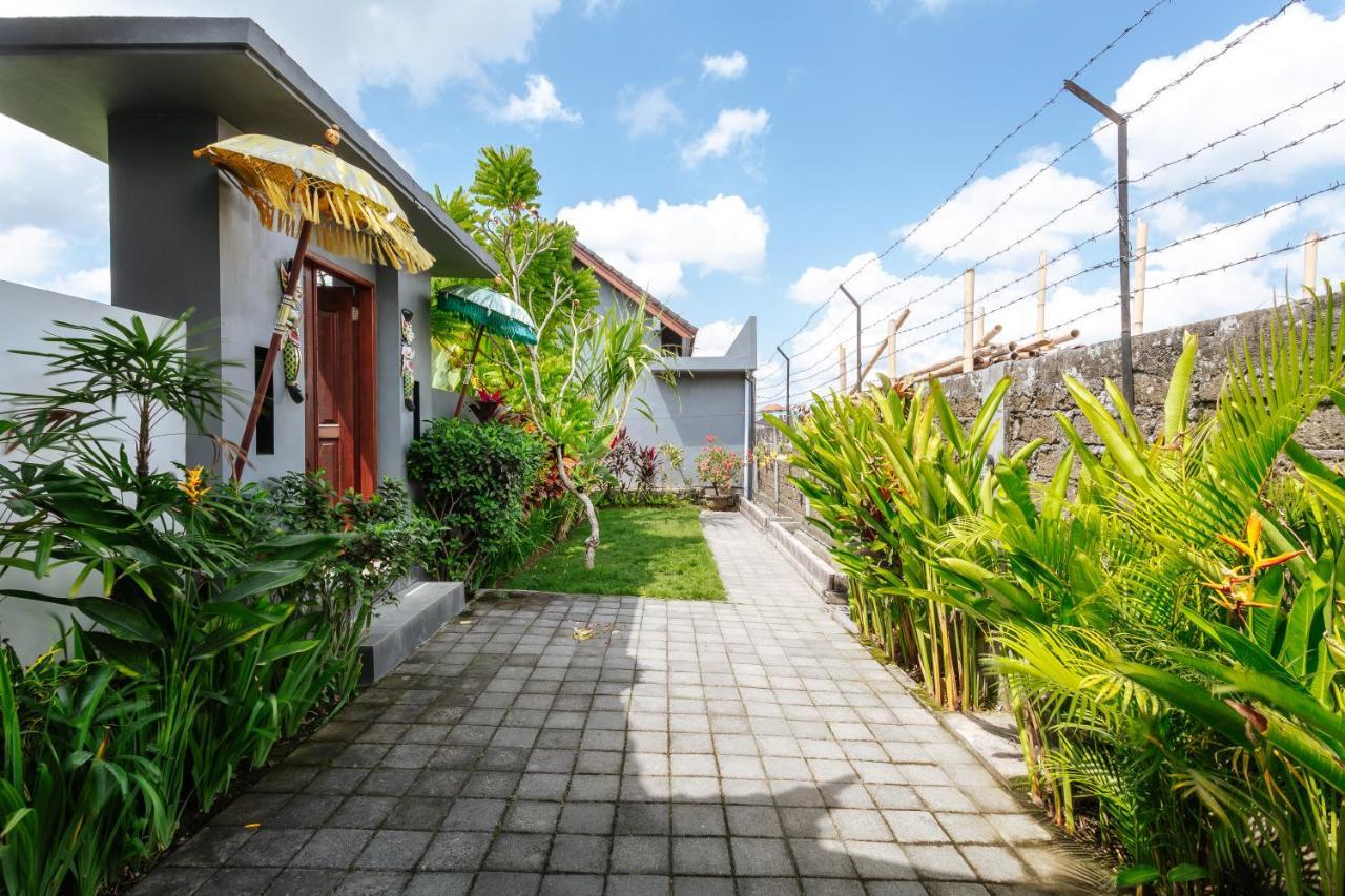 Carik Bali Guest House Canggu Exterior photo