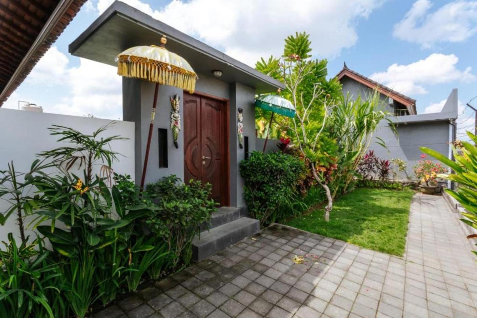 Carik Bali Guest House Canggu Exterior photo