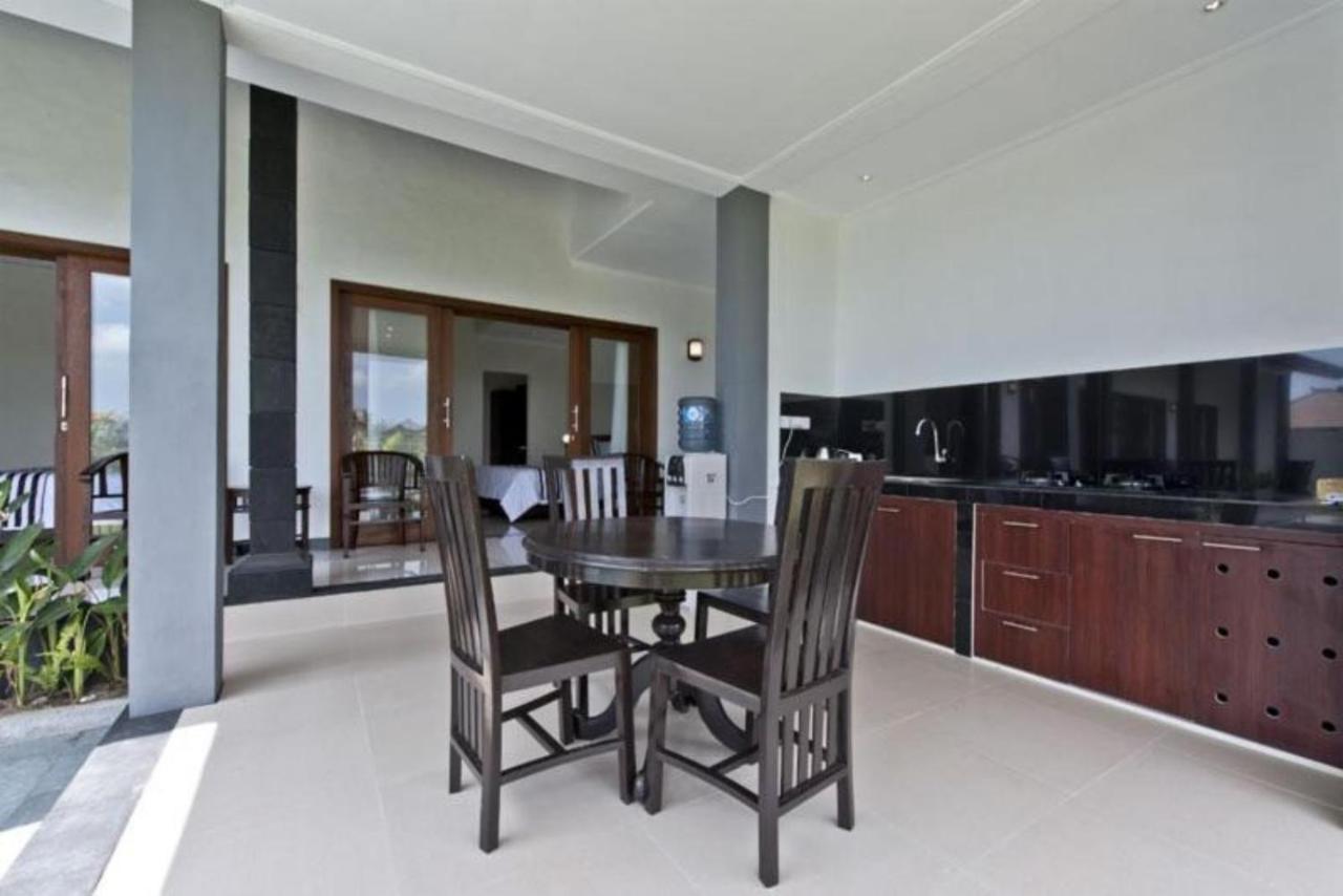 Carik Bali Guest House Canggu Exterior photo